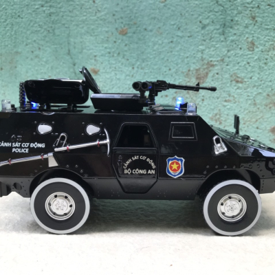 Mô hình xe Police Cảnh sát cơ động tỷ lệ 1:24