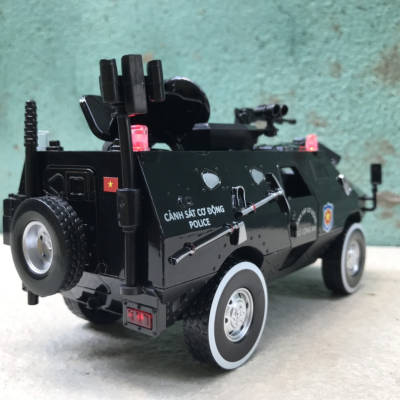 Mô hình xe Police Cảnh sát cơ động tỷ lệ 1:24