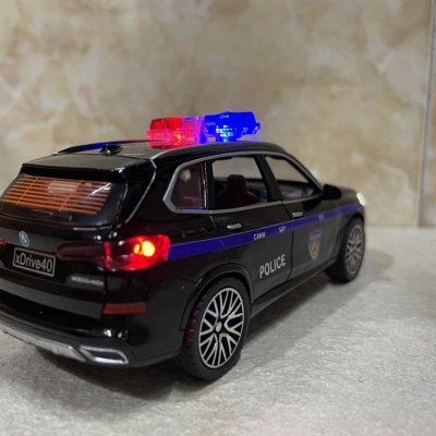 ​Mô hình xe Police CSCĐ 113 BMW X5 tỷ lệ 1:32