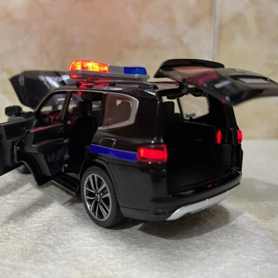 Mô hình xe Cảnh sát CSCĐ 113 Toyota LC300 tỷ lệ 1:32