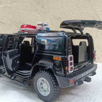 ​Mô hình xe Police CSCĐ VN HUMMER H2 tỷ lệ 1:24