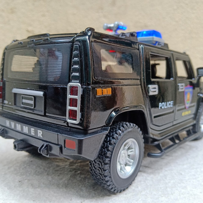 ​Mô hình xe Police CSCĐ VN HUMMER H2 tỷ lệ 1:24