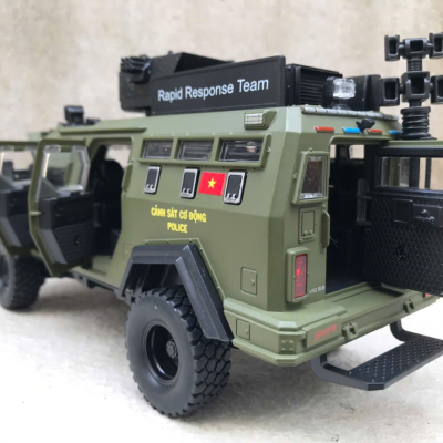 ​Mô hình xe Police CSCĐ VN Sabretooth tiger tỷ lệ 1:24