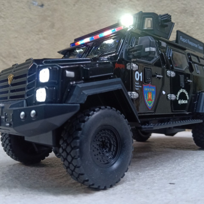 ​Mô hình xe Police CSCĐ VN Sabretooth tiger tỷ lệ 1:24