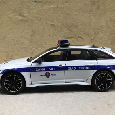 Mô hình xe Police CSGT Audi RS6 tỷ lệ 124