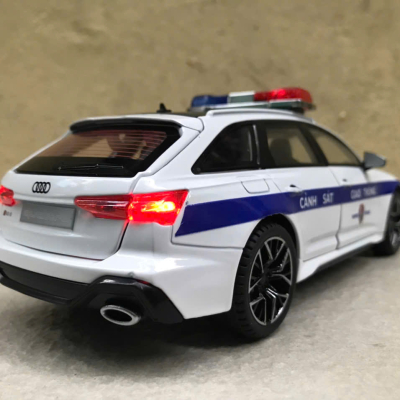 Mô hình xe Police CSGT Audi RS6 tỷ lệ 124