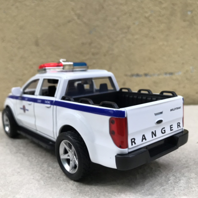 Mô hình xe Cảnh sát CSGT Ford Wildtrak  tỷ lệ 1:32