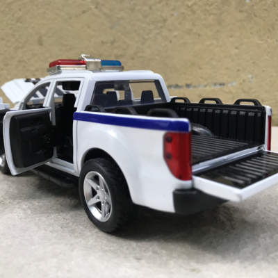 Mô hình xe Cảnh sát CSGT Ford Wildtrak  tỷ lệ 1:32