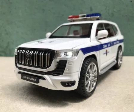 ​Mô hình xe Police CSGT LandCruiser-Prado tỷ lệ 1:24