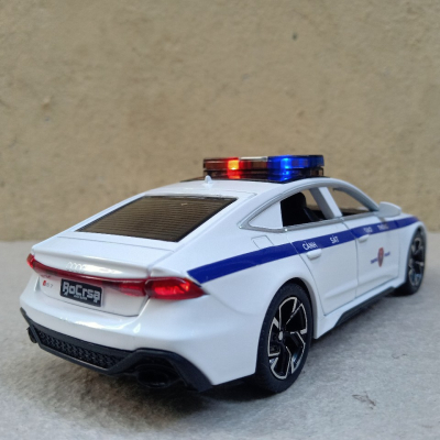 ​Mô hình xe Police CSGT VN AUDI RS7 Tỷ lệ 1:32