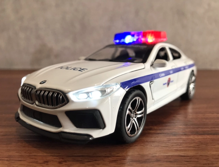 Mô hình xe Cảnh Sát​ CSGT VN BMW M8  tỷ lệ 1:32