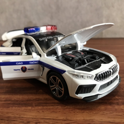 Mô hình xe Cảnh Sát​ CSGT VN BMW M8  tỷ lệ 1:32