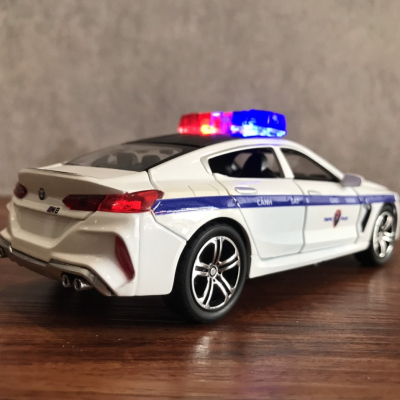 Mô hình xe Cảnh Sát​ CSGT VN BMW M8  tỷ lệ 1:32