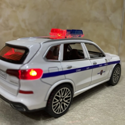 ​Mô hình xe Police CSGT-VN BMW X5 tỷ lệ 1:32