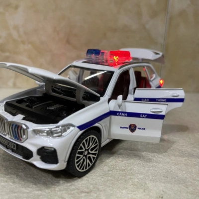 ​Mô hình xe Police CSGT-VN BMW X5 tỷ lệ 1:32