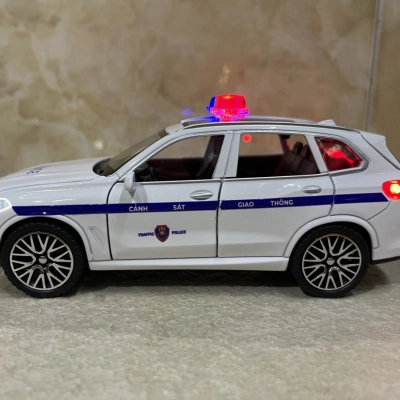 ​Mô hình xe Police CSGT-VN BMW X5 tỷ lệ 1:32