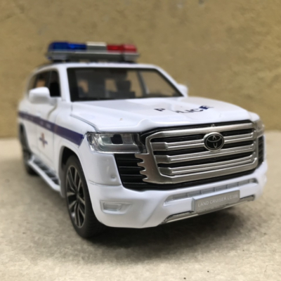 Mô hình xe Cảnh sát CSGT VN Toyota LC300 tỷ lệ 1:32