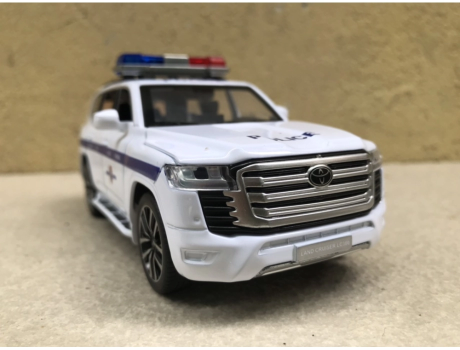 Mô hình xe Cảnh sát CSGT VN Toyota LC300 tỷ lệ 1:32