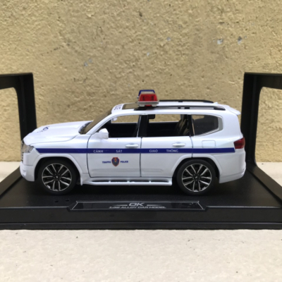 Mô hình xe Cảnh sát CSGT VN Toyota LC300 tỷ lệ 1:32