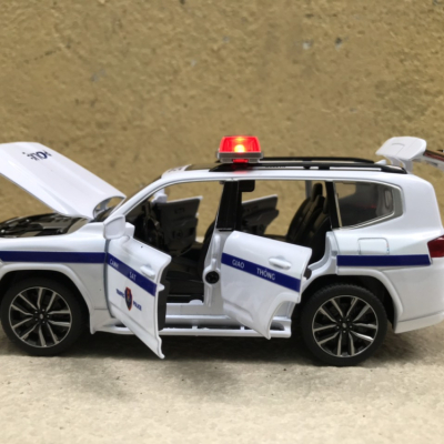 Mô hình xe Cảnh sát CSGT VN Toyota LC300 tỷ lệ 1:32
