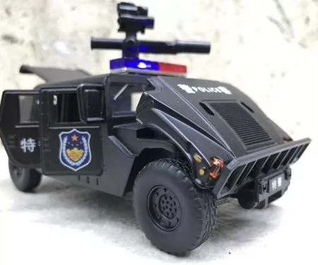 ​Mô hình xe Police Humvee tỷ lệ 1:32