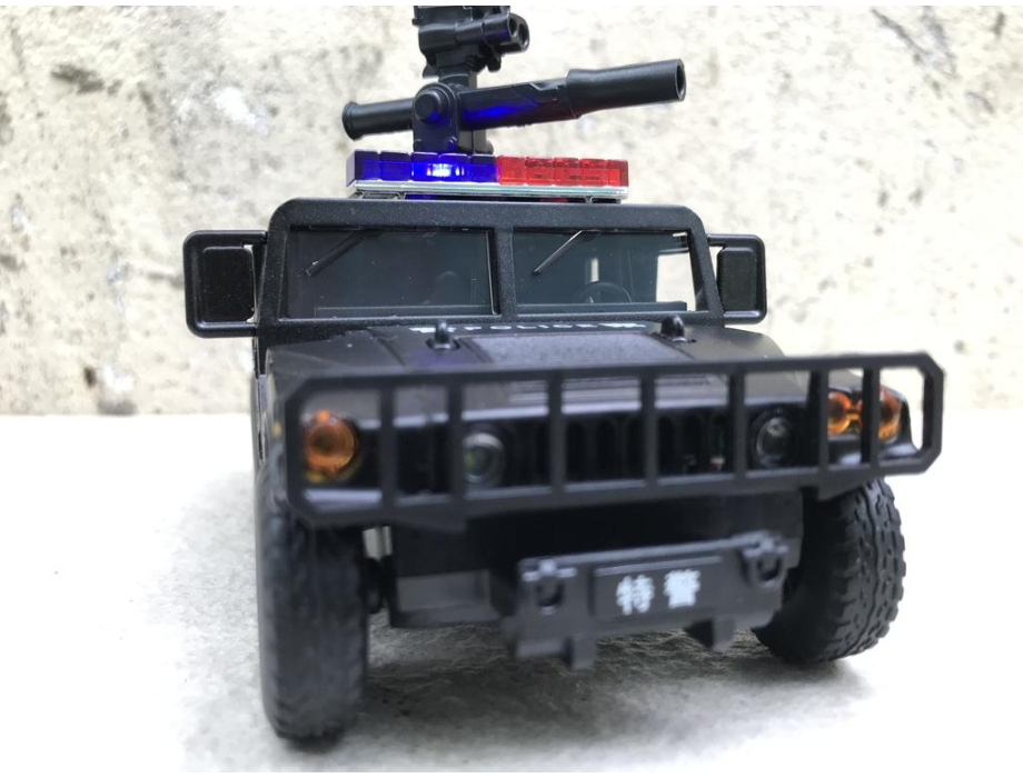 Mô hình xe Police Humvee tỷ lệ 1:32 Mô hình xe Police Humvee tỷ lệ 1:32