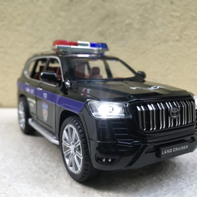 Mô hình xe Police land Cruiser GR CSCĐ 113  tỷ lệ 1:24
