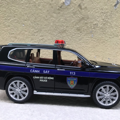 Mô hình xe Police land Cruiser GR CSCĐ 113  tỷ lệ 1:24