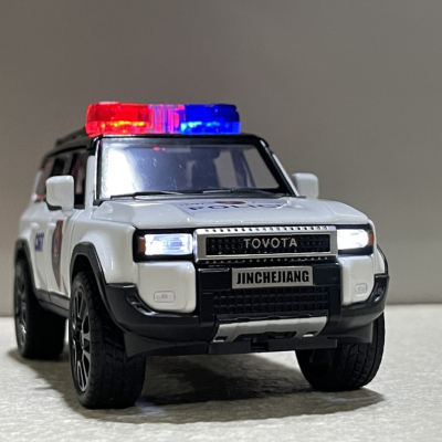 ​Mô hình xe Police Landcruiser Prado-LC250 CSGT VN 1:32