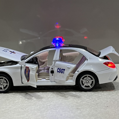 ​Mô hình xe Police Mercedes C260L-CSGT tỷ lệ 1:32
