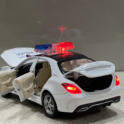 ​Mô hình xe Police Mercedes C260L-CSGT tỷ lệ 1:32