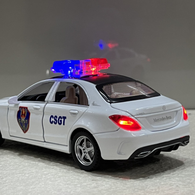 ​Mô hình xe Police Mercedes C260L-CSGT tỷ lệ 1:32