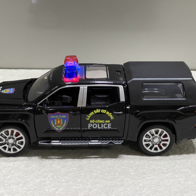 Mô hình xe Police Toyota TUNDRA CSCĐ 1:32 (XPTO32TUR)