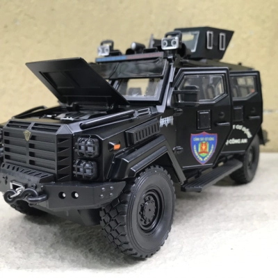 Mô hình xe Quân sự Bọc thép Sabretooth Tiger CSCĐ-VN tỷ lệ 1:24