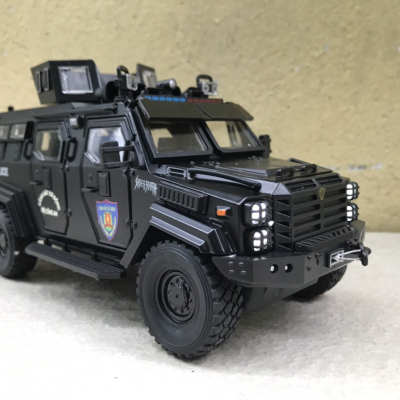 Mô hình xe Quân sự Bọc thép Sabretooth Tiger CSCĐ-VN tỷ lệ 1:24