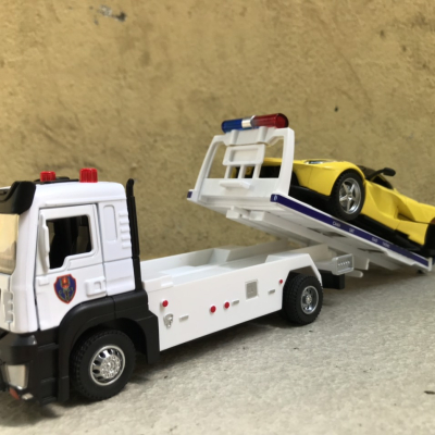 Mô hình xe Tải cứu hộ Police CSGT tỷ lệ 1:32