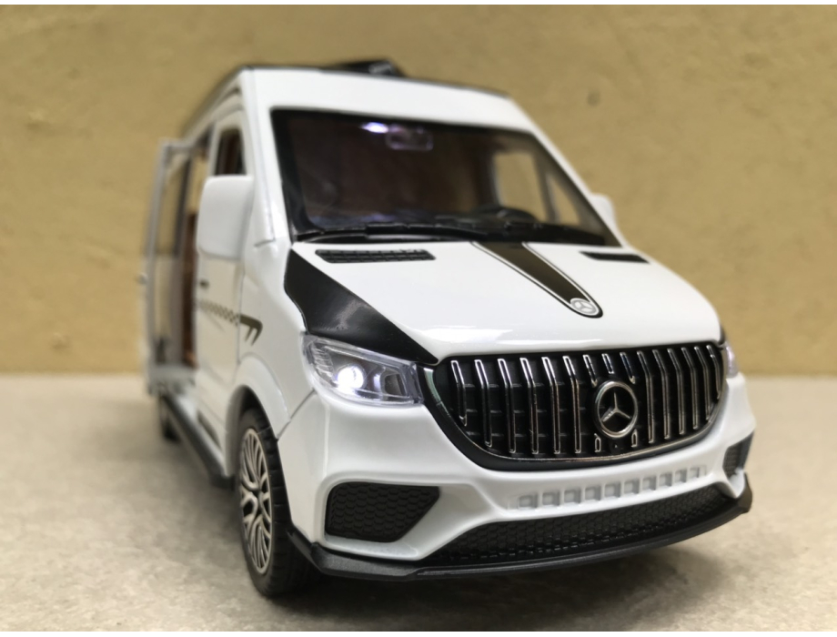 Mô hình xe Mercedes Sprinter Limuosine tỷ lệ 1:24 Mô hình xe Mercedes Sprinter Limuosine tỷ lệ 1:24