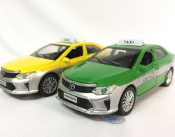 Mô hình xe ô tô TAXI Toyota Camry tỷ lệ 1:32