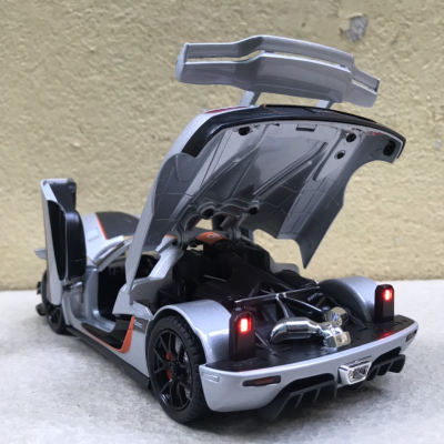 Mô hình Siêu xe Koenigsegg One 1 tỷ lệ 1:24