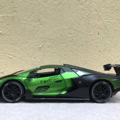 Mô hình siêu xe Lamborghini Essenza SCV12 tỷ lệ 1:24