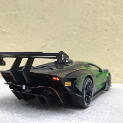 Mô hình siêu xe Lamborghini Essenza SCV12 tỷ lệ 1:24