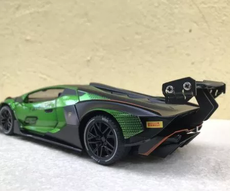 ​Mô hình siêu xe Lamborghini Essenza SCV12 tỷ lệ 1:24