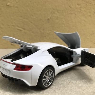 Mô hình xe Astom Martin One  tỷ lệ 1:32
