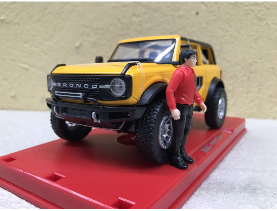 Mô hình xe FORD bronco convertible 2021 tỷ lệ 1:32 Mô hình xe FORD bronco convertible 2021 tỷ lệ 1:32