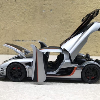 Mô hình xe Koenigsegg One1 tỷ lệ 1:32
