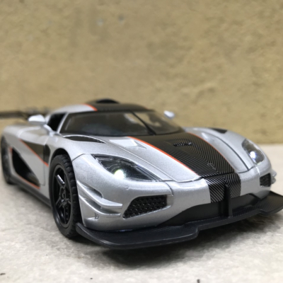 Mô hình xe Koenigsegg One1 tỷ lệ 1:32