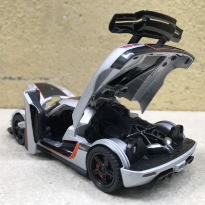 Mô hình xe Koenigsegg One1 tỷ lệ 1:32
