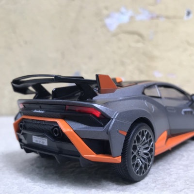 Mô hình xe Lamborghini Rambo Huracan STO tỷ lệ 1:32