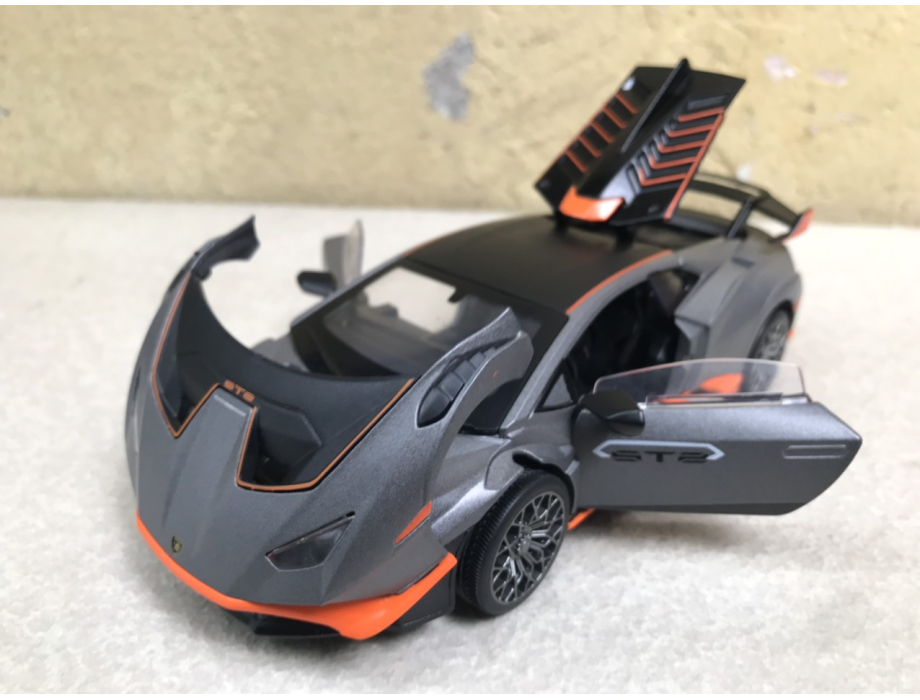 Mô hình xe Lamborghini Rambo Huracan STO tỷ lệ 1:32