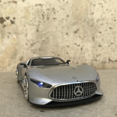 ​Mô hình xe Mercedes-Benz AMG Vision GT tỷ lệ 1:32